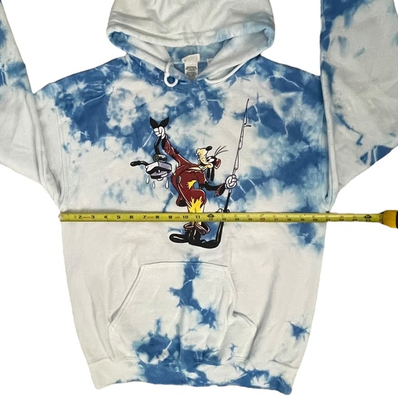 Disney Hoodie Mens Medium Blue Tie Dye Goofy Fishing Pullover Sweatshirt NWT NEW - Picture 3 of 13